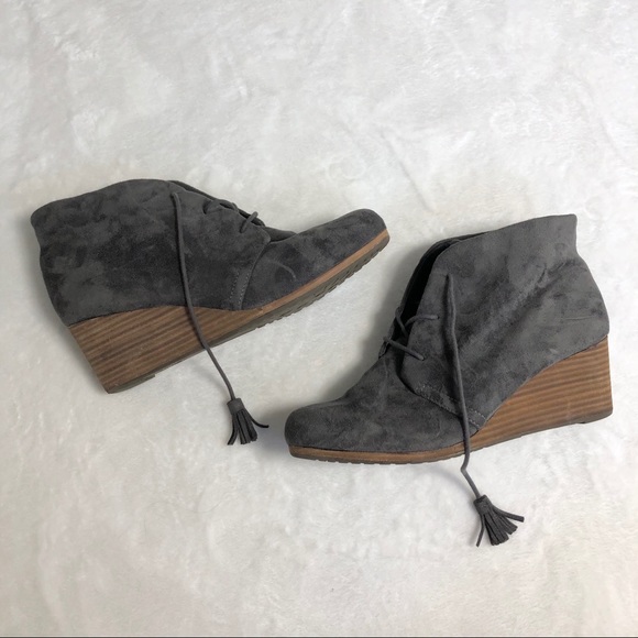 Dr. Scholl's Shoes - Dr. Scholl’s Grey Wedges! ✨